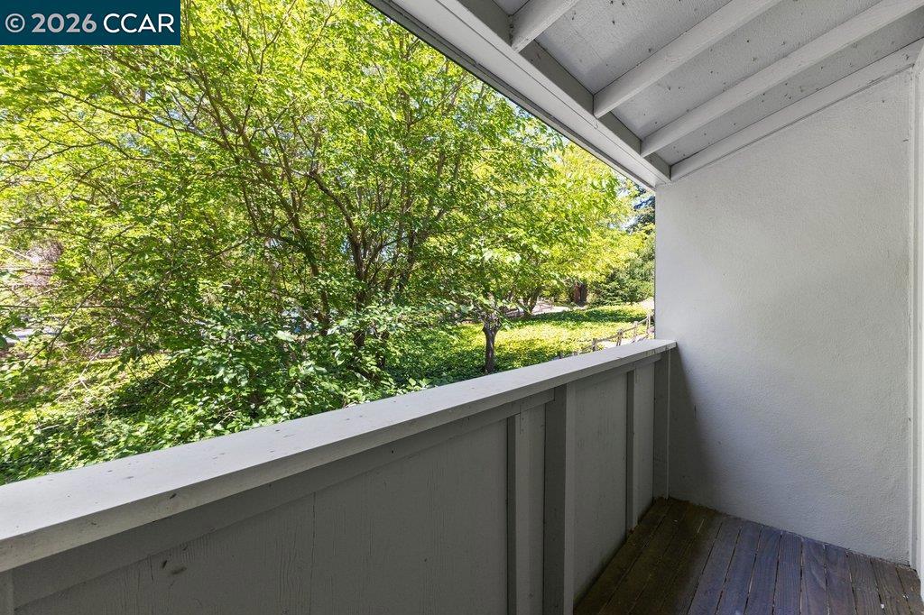 401 Old Orchard Ct Property Photo 36