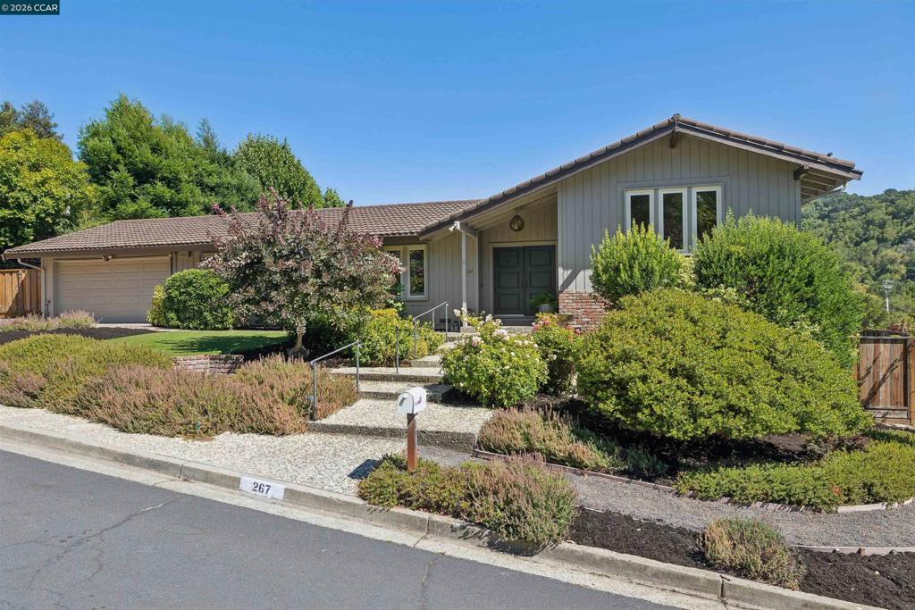 267 Fernwood Dr Property Photo 1