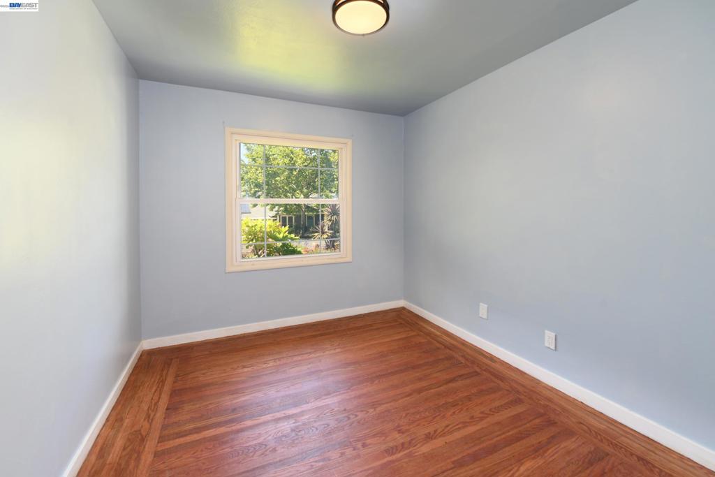 350 Strand Ave Property Photo 10