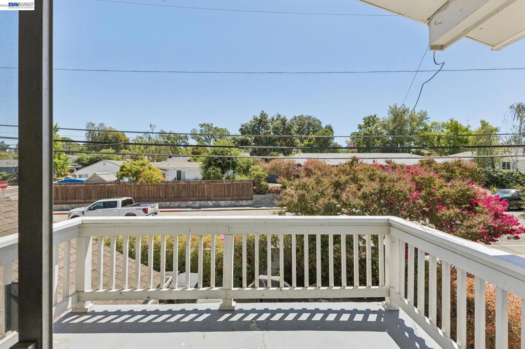 3851 Vineyard Ave Property Photo 11