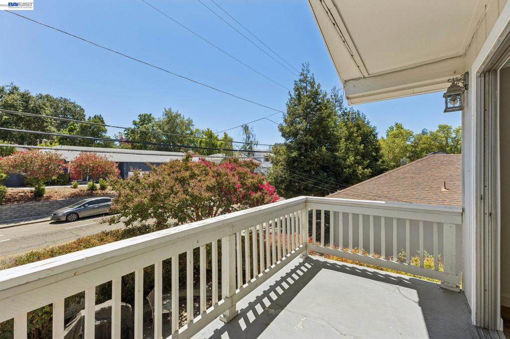 3851 Vineyard Ave Property Photo 12