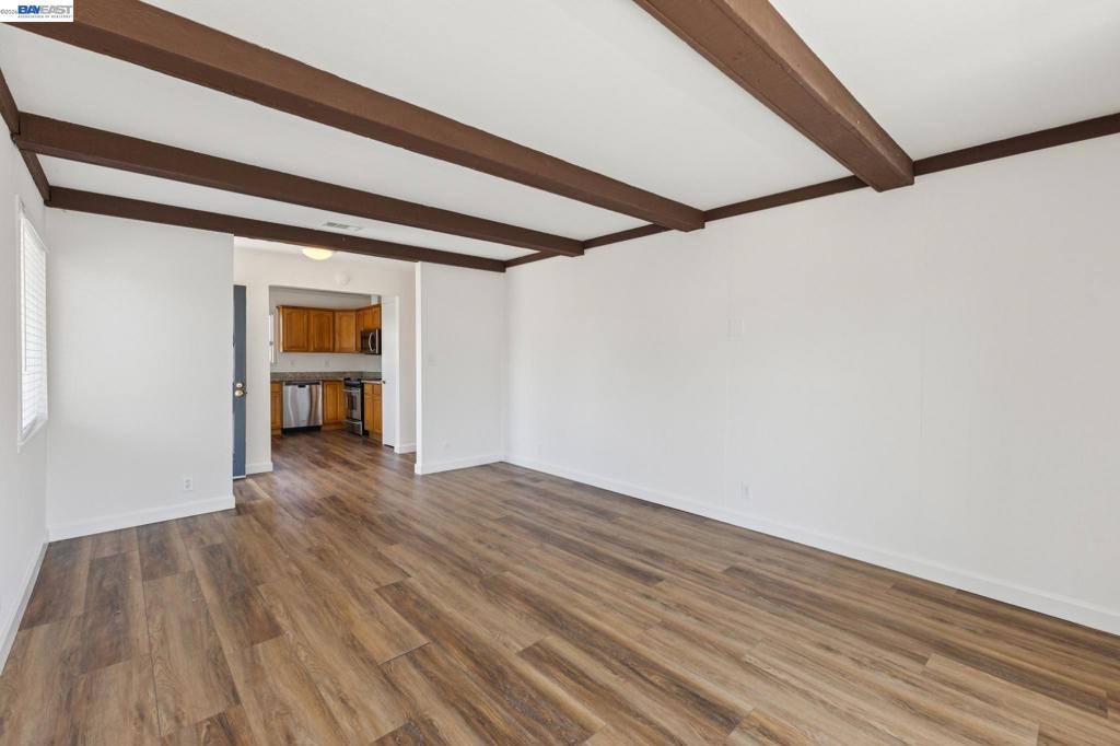 3851 Vineyard Ave Property Photo 13