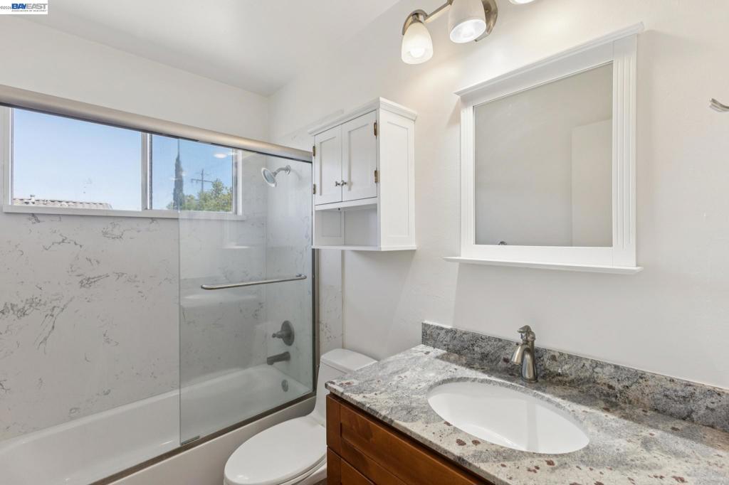 3851 Vineyard Ave Property Photo 21