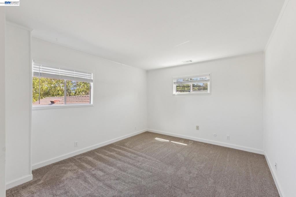 3851 Vineyard Ave Property Photo 22