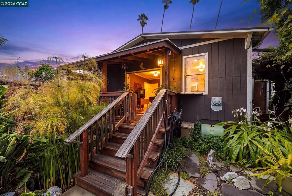 2637 Chestnut St Property Photo 1