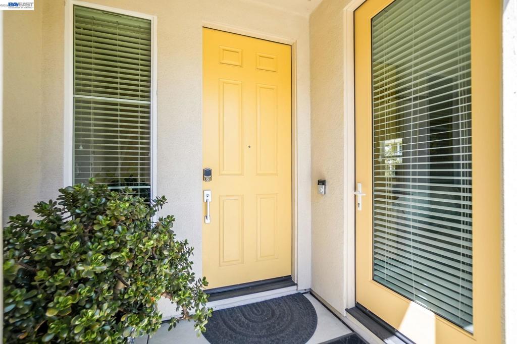 8550 Boardwalk Way Property Photo 3