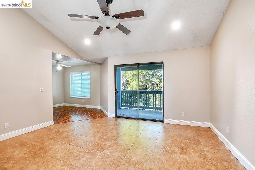 2819 Winding Ln Property Photo 1
