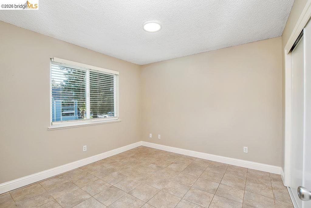 2819 Winding Ln Property Photo 12