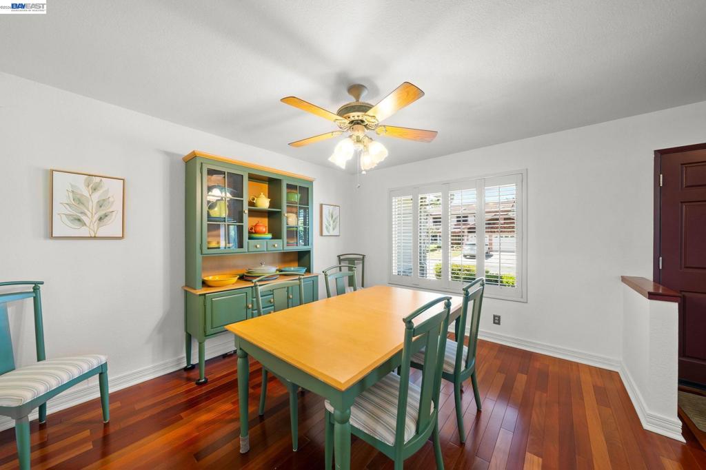 3230 Curtis Cir Property Photo 6