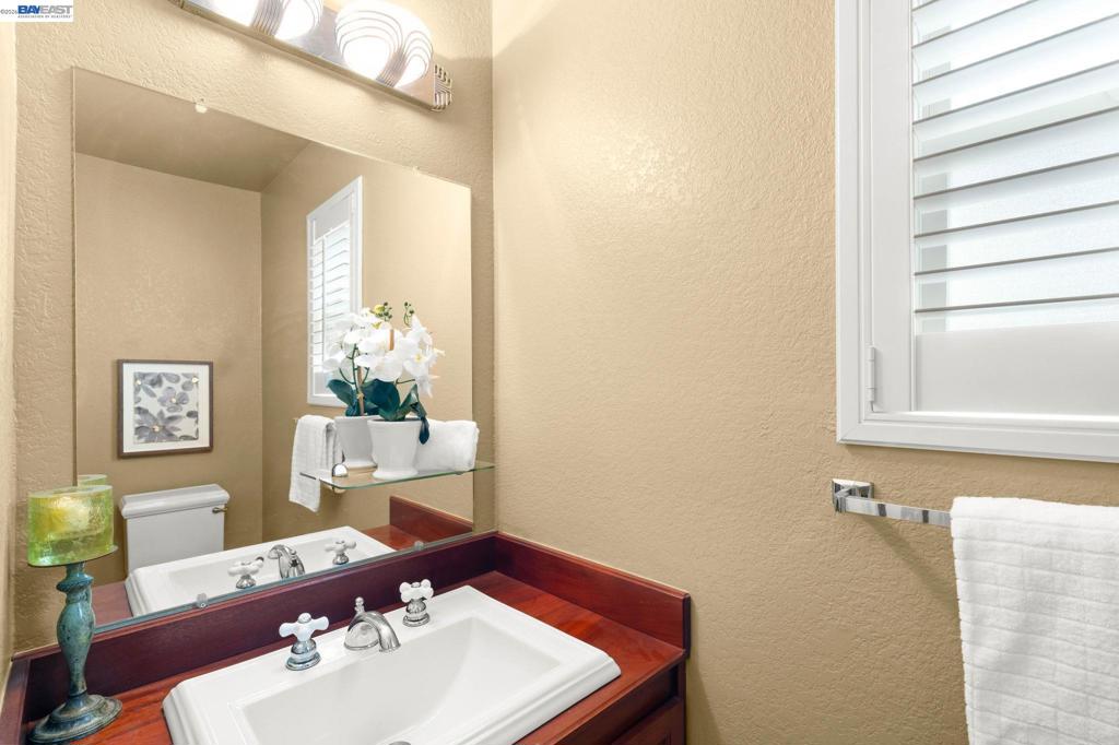 3230 Curtis Cir Property Photo 16