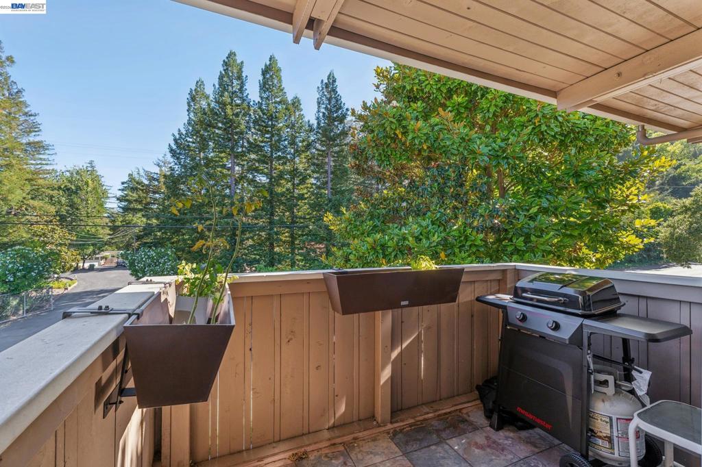 2133 Donald Dr 18 Property Photo 15