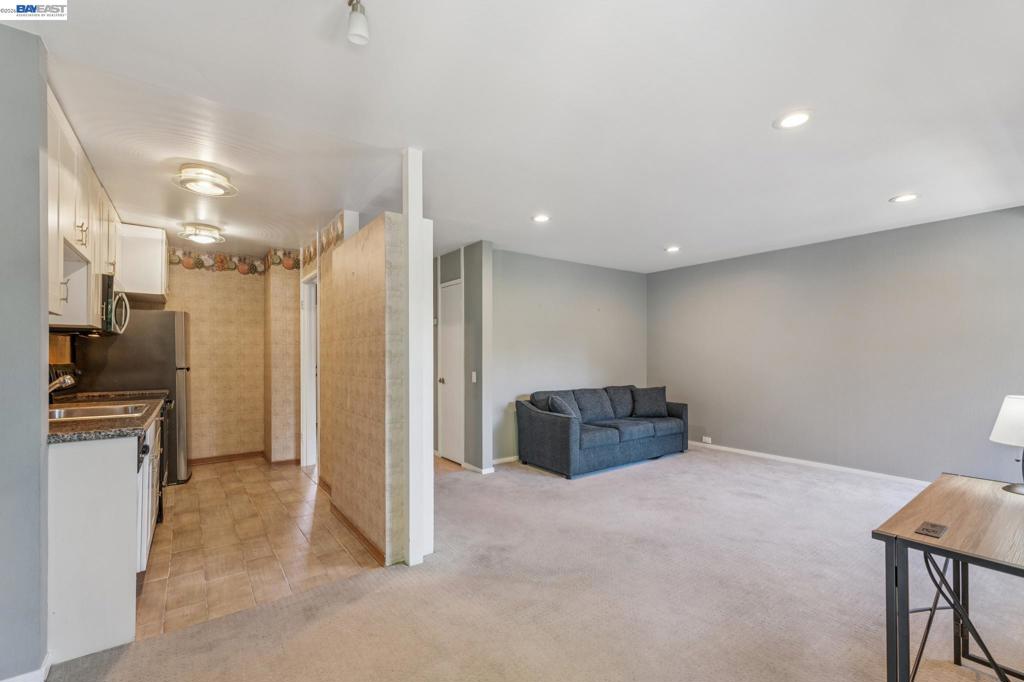 2133 Donald Dr 18 Property Photo 21