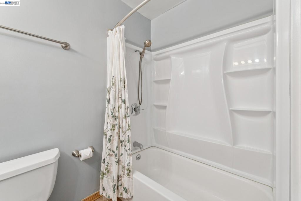 2133 Donald Dr 18 Property Photo 33