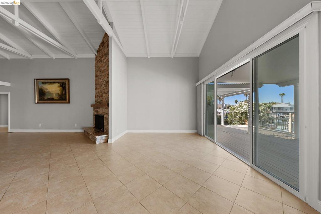 1056 Discovery Bay Blvd Property Photo 9