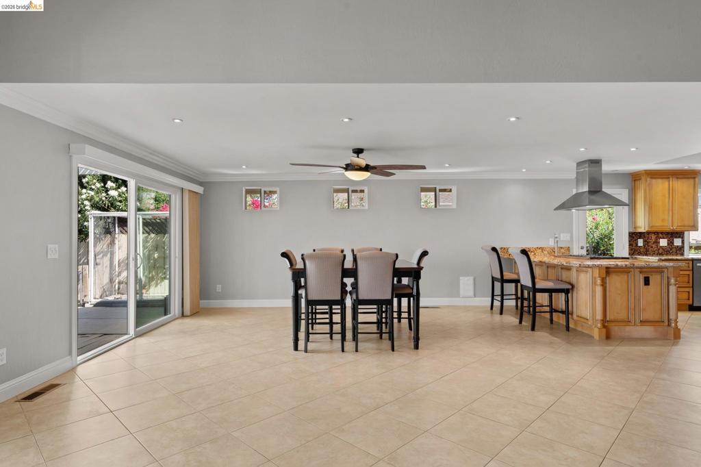 1056 Discovery Bay Blvd Property Photo 10