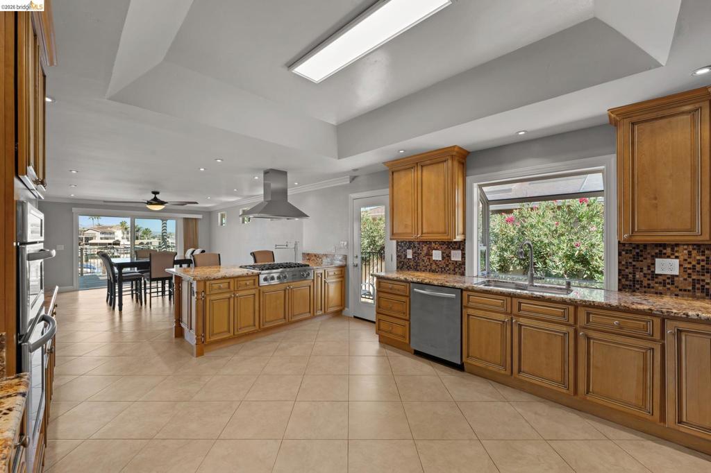 1056 Discovery Bay Blvd Property Photo 15