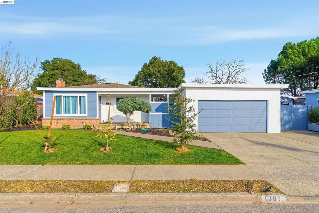 1382 Donna St Property Photo 1