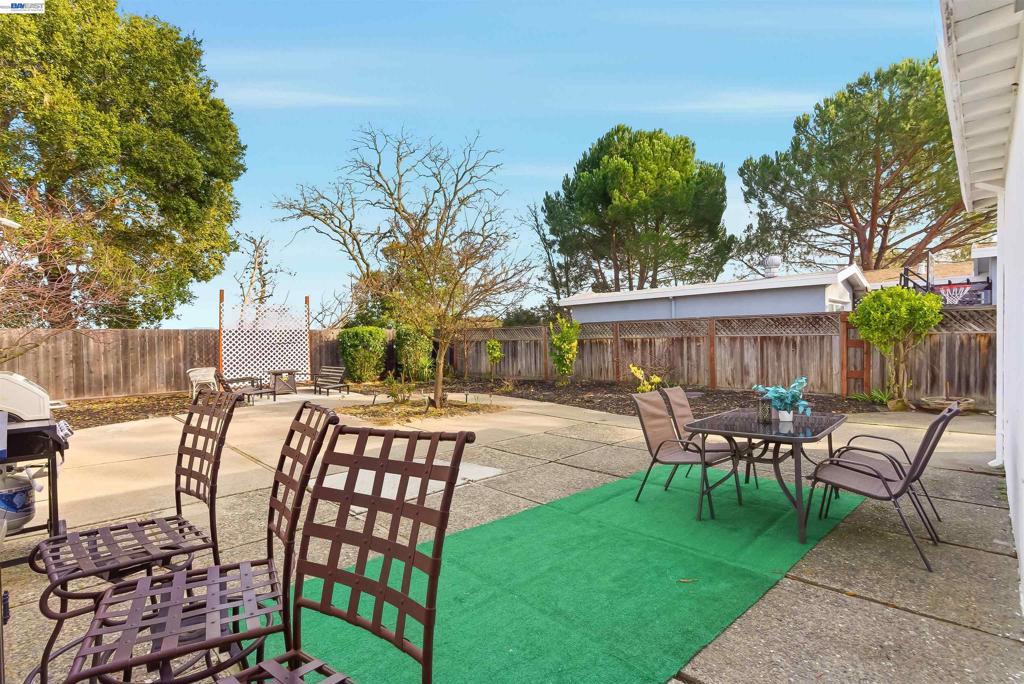 1382 Donna St Property Photo 12