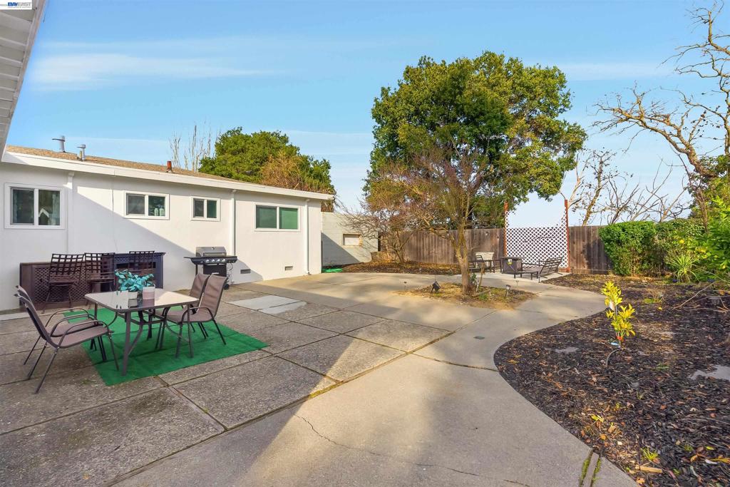1382 Donna St Property Photo 13