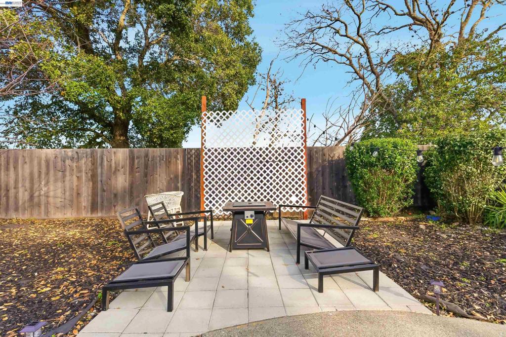 1382 Donna St Property Photo 14