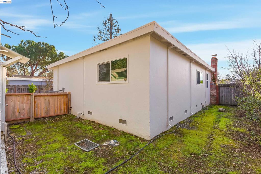 1382 Donna St Property Photo 21