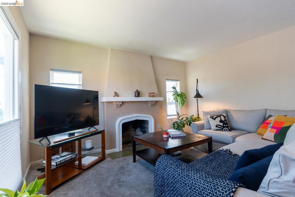 2549 Monticello Av Property Photo 5