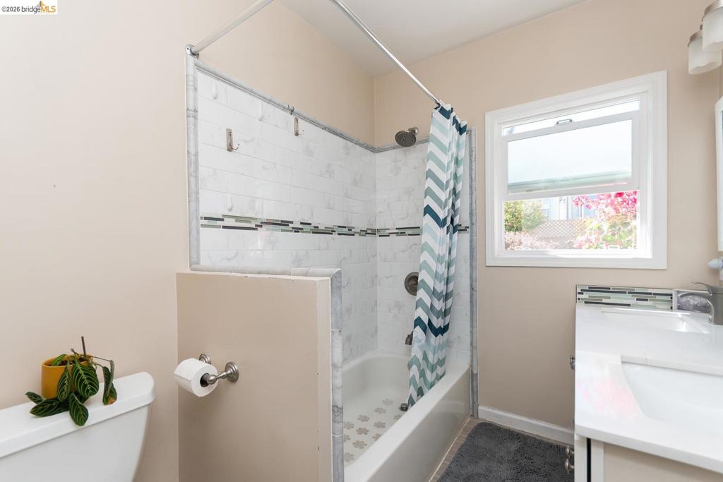 2549 Monticello Av Property Photo 18