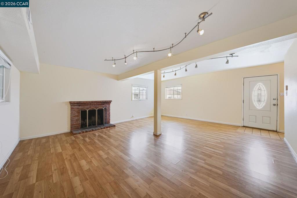 4600 Sandmound Property Photo 6