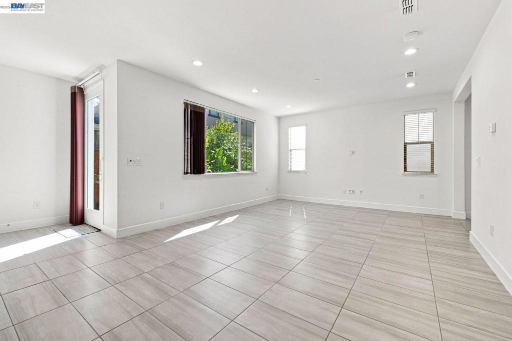 33 W Roccolino Ln Property Photo 11