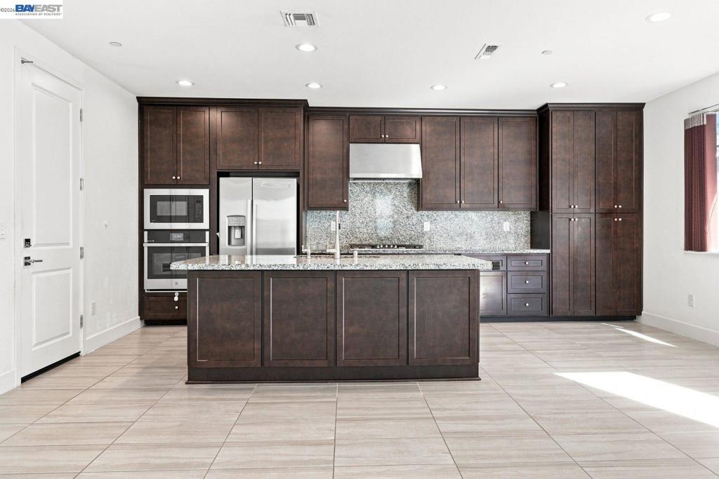 33 W Roccolino Ln Property Photo 14