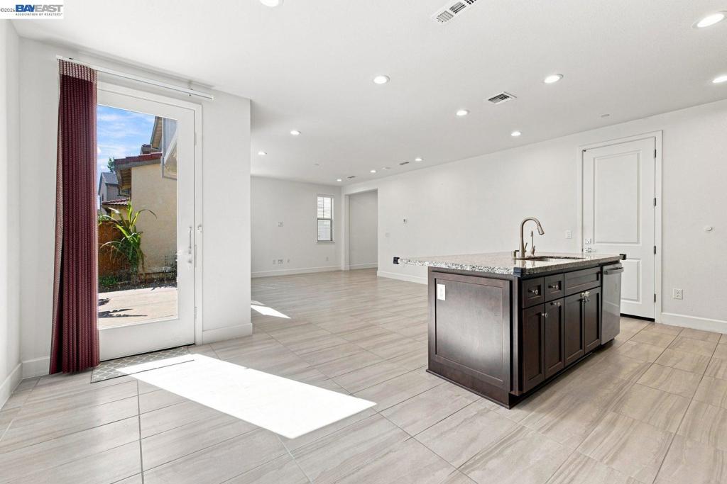 33 W Roccolino Ln Property Photo 16
