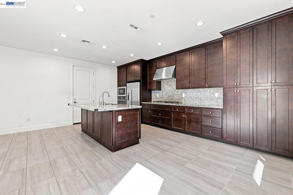 33 W Roccolino Ln Property Photo 17