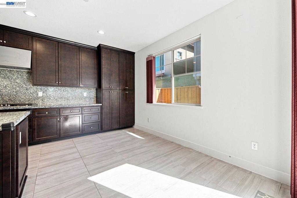 33 W Roccolino Ln Property Photo 18