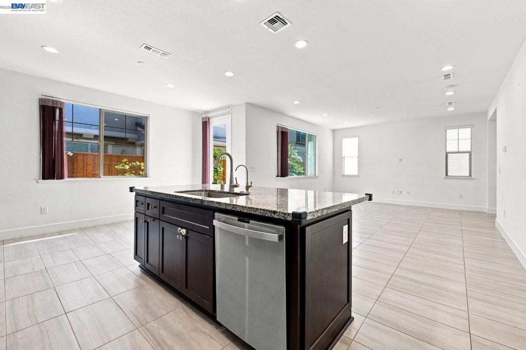 33 W Roccolino Ln Property Photo 19