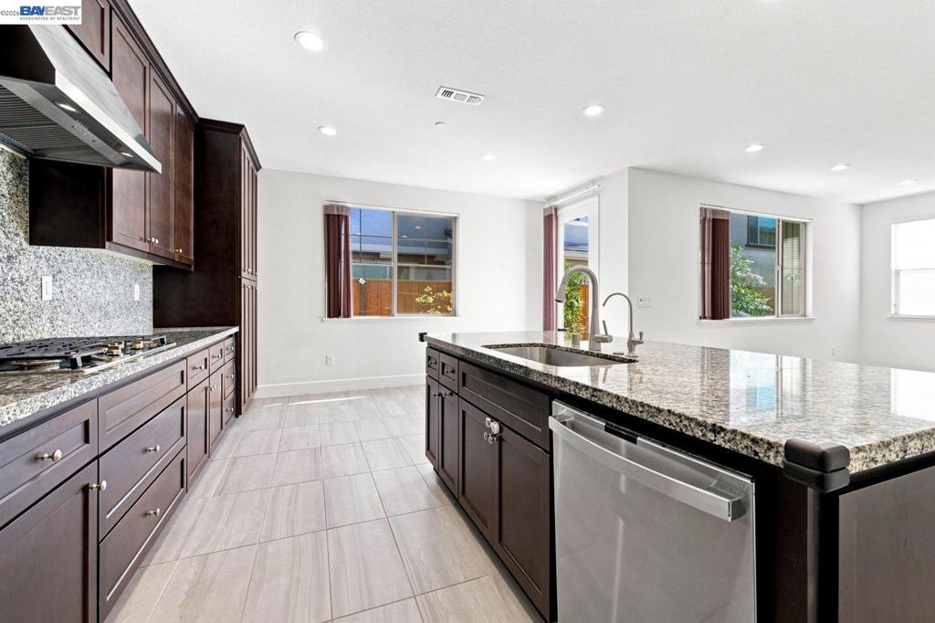 33 W Roccolino Ln Property Photo 21