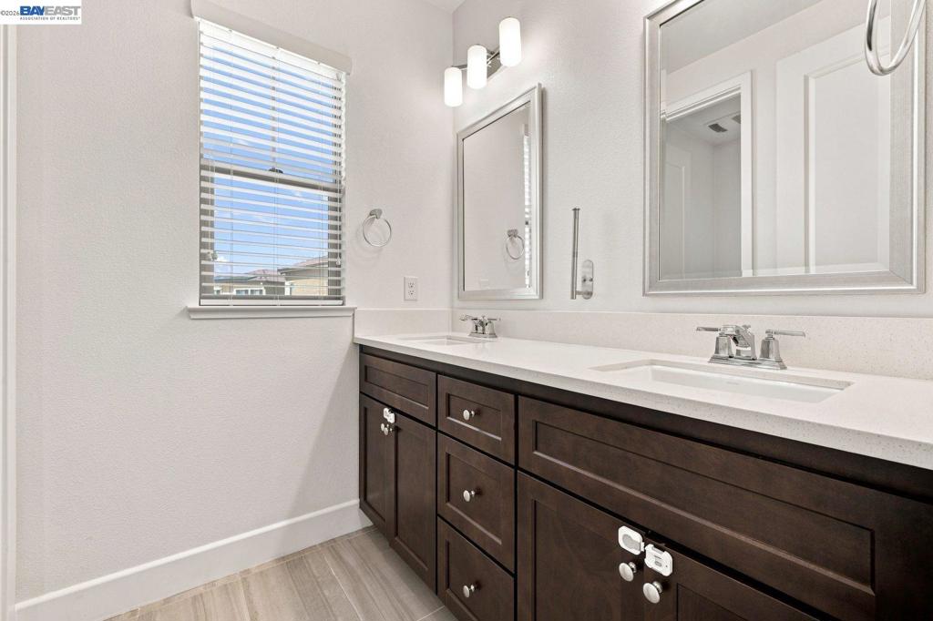 33 W Roccolino Ln Property Photo 36