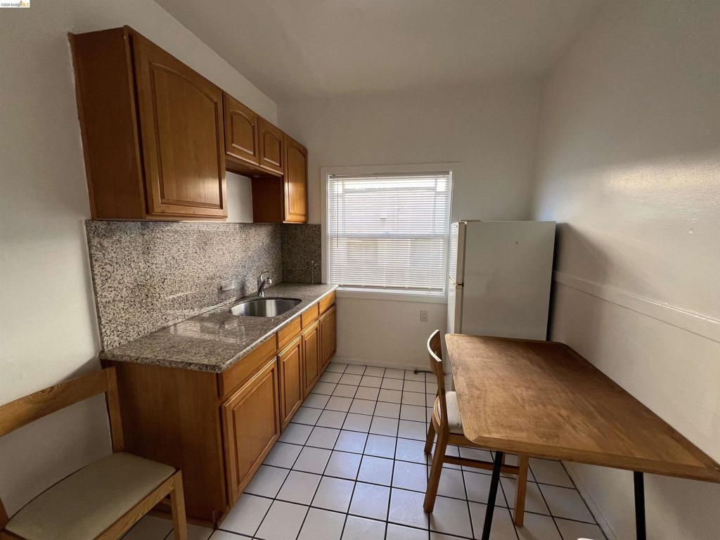 1914 Channing Way Property Photo 3