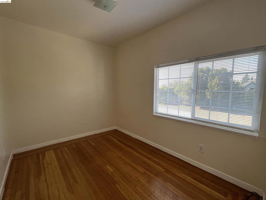 3244 Ellis St Property Photo 2