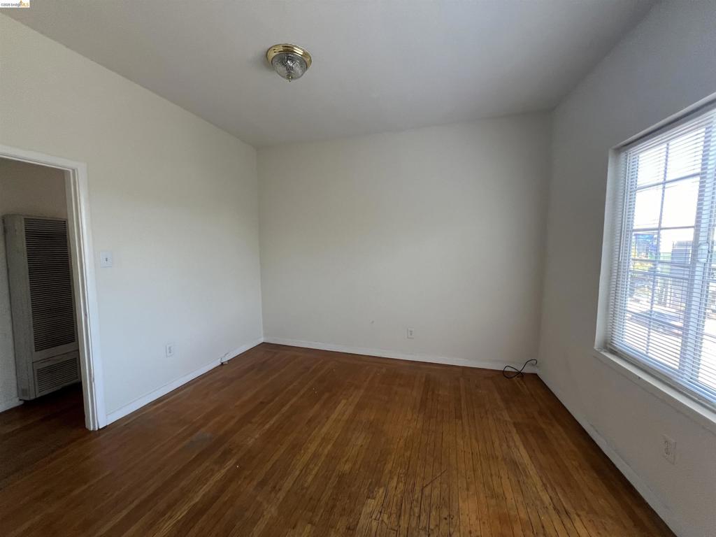 3244 ELLIS ST Property Photo 1