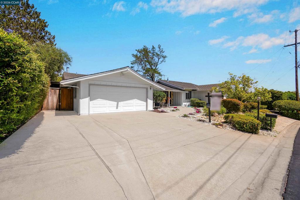 61 Sullivan Dr Property Photo 9