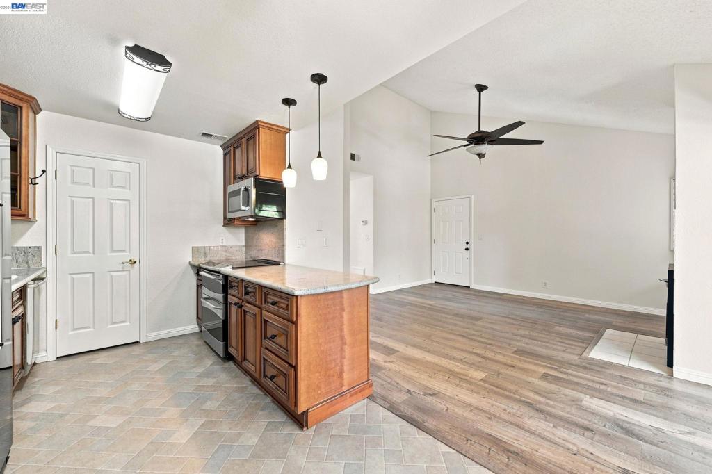3419 Pennsylvania Cmn Property Photo 9