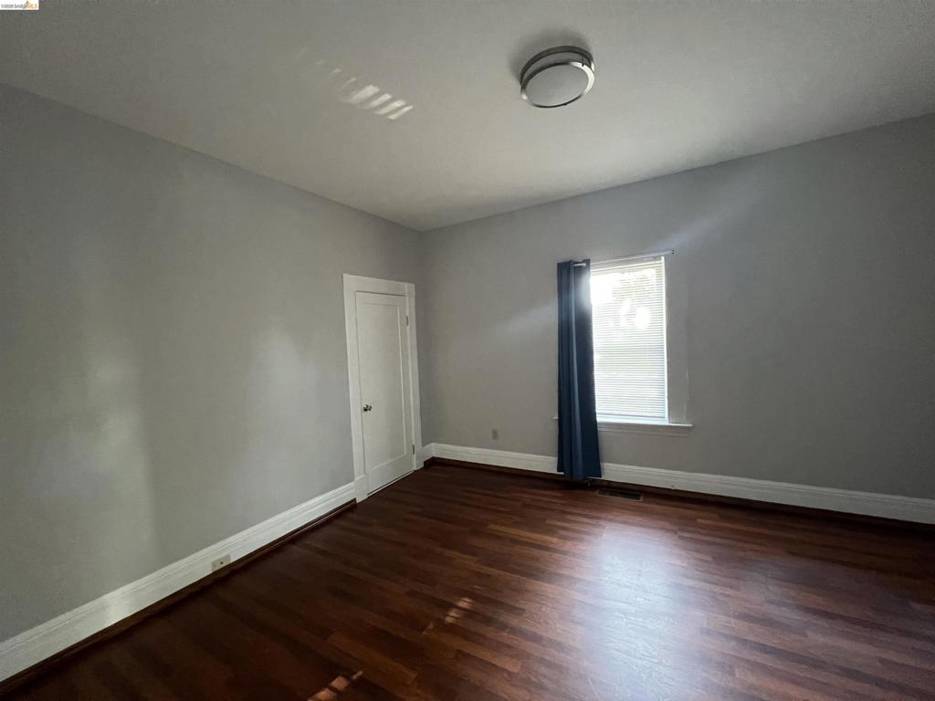 1251 63rd Property Photo 3