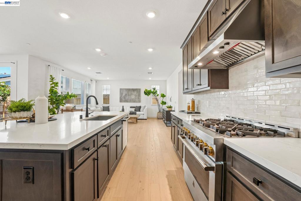800 Abigail Property Photo 5