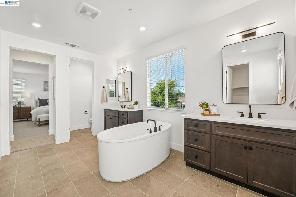 800 Abigail Property Photo 22