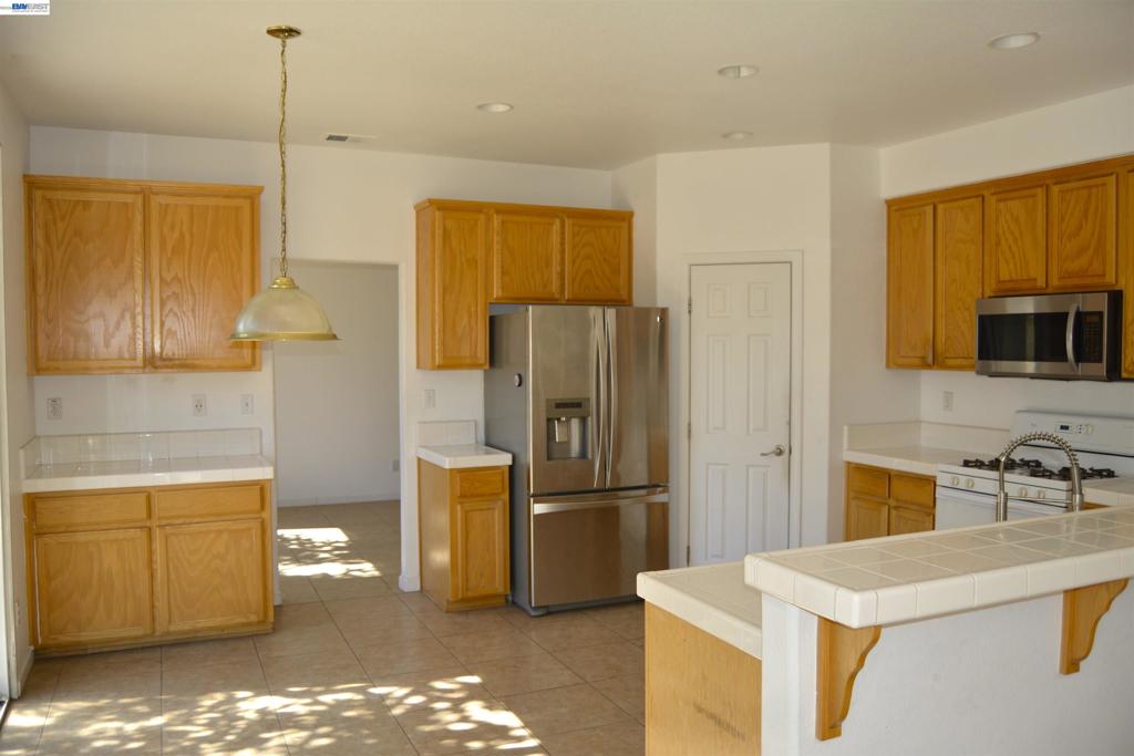 13900 Pinecrest St Property Photo 7