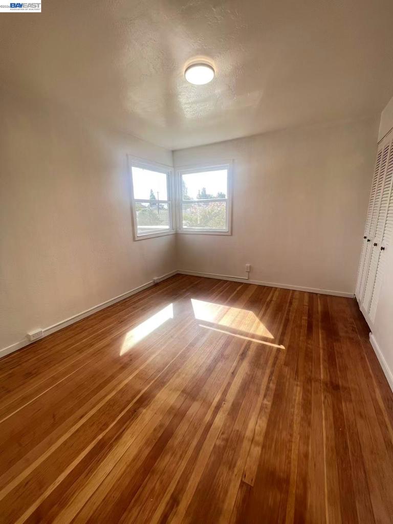 318 Cypress St D Property Photo 8