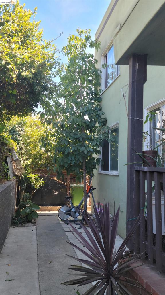 1908 38th Ave Property Photo 13