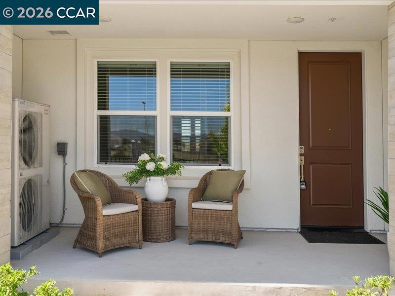 1200 Lorenzini Loop Property Photo 3