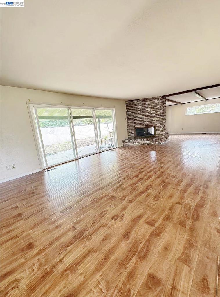 2465 W Benjamin Holt Dr Property Photo 2
