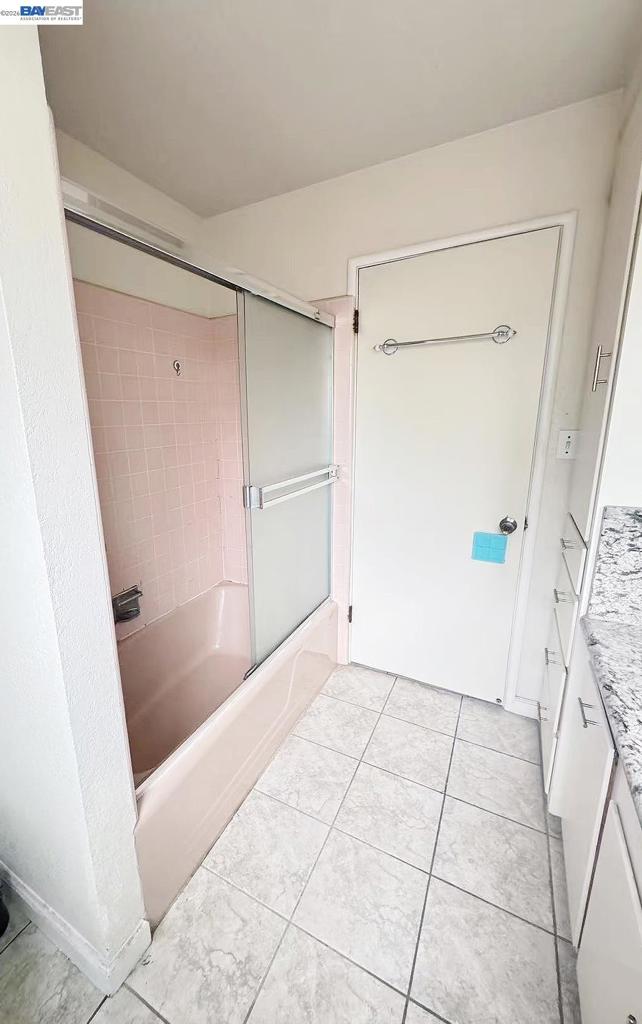 2465 W Benjamin Holt Dr Property Photo 10